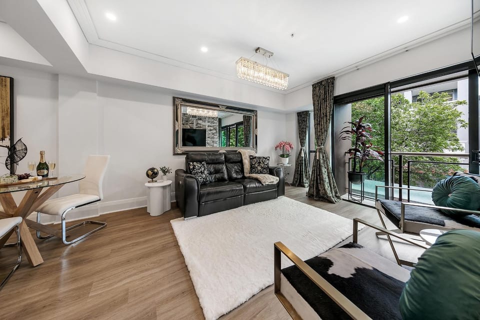 TV and multimedia, Living room, Dining area