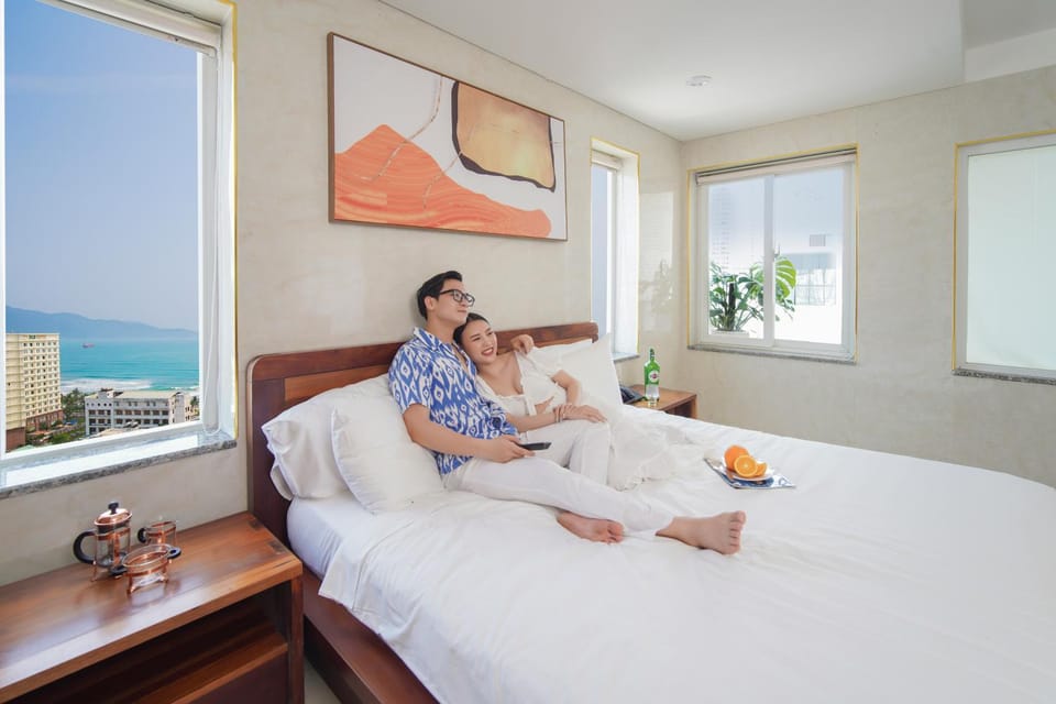 Bed, Natural landscape, Photo of the whole room, Bedroom, Sea view, group of guests