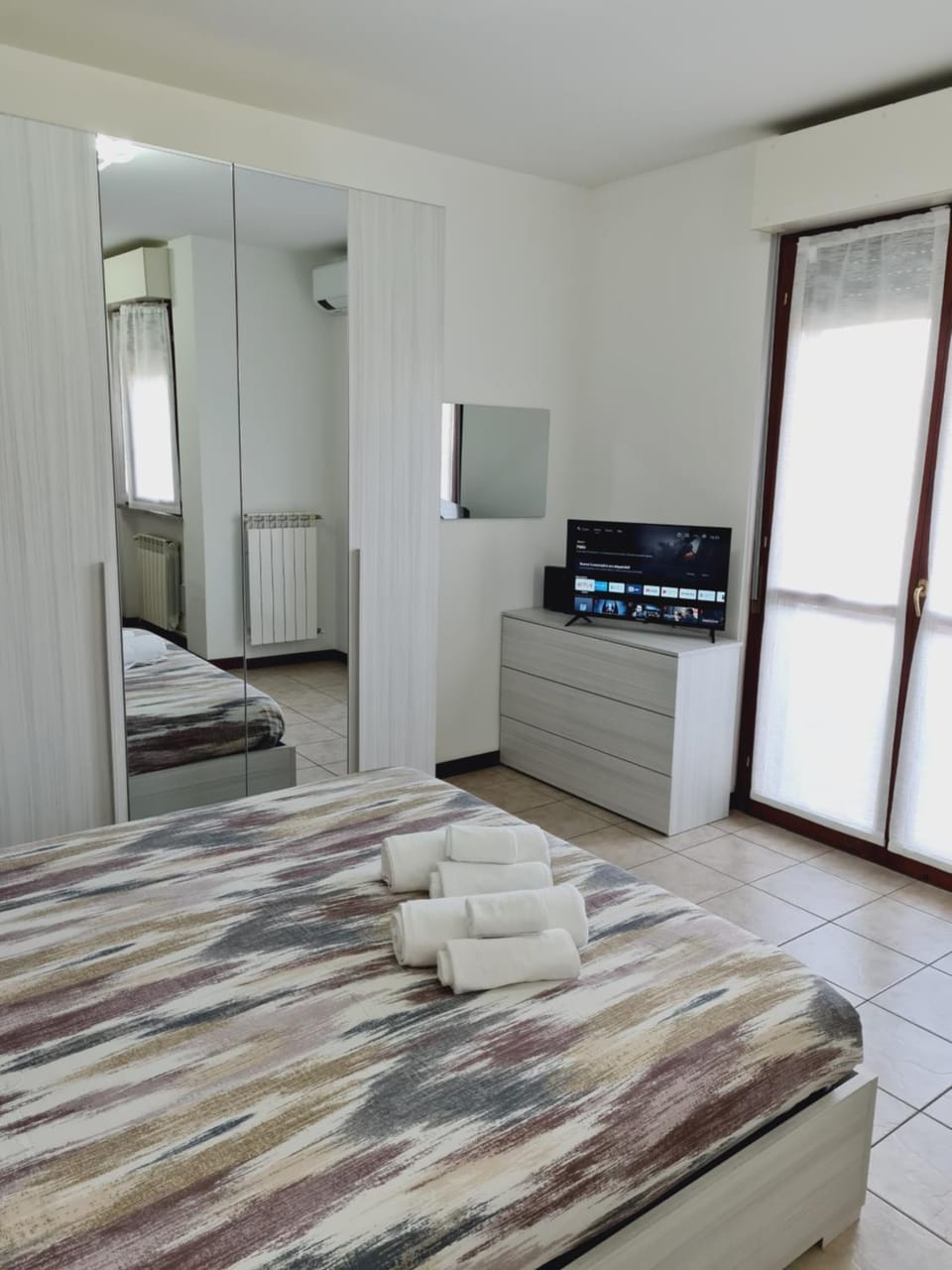 TV and multimedia, towels
