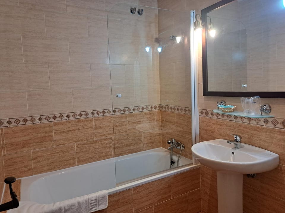 Bathroom, Bath