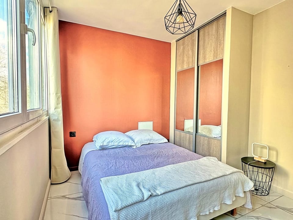 Bed, Bedroom, wardrobe