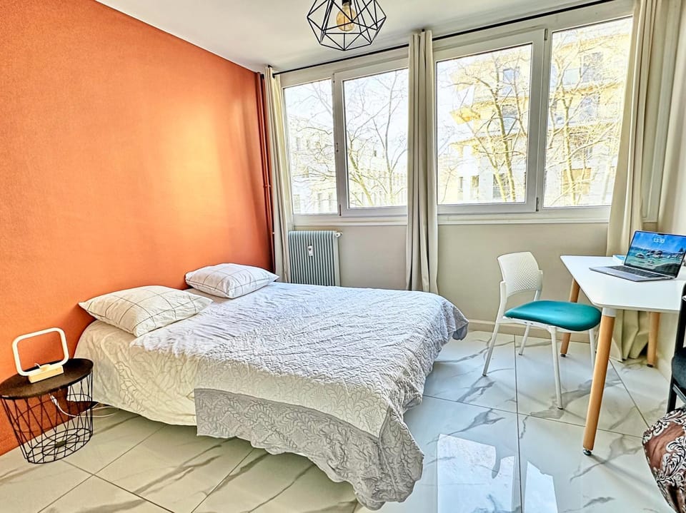 Bed, Bedroom