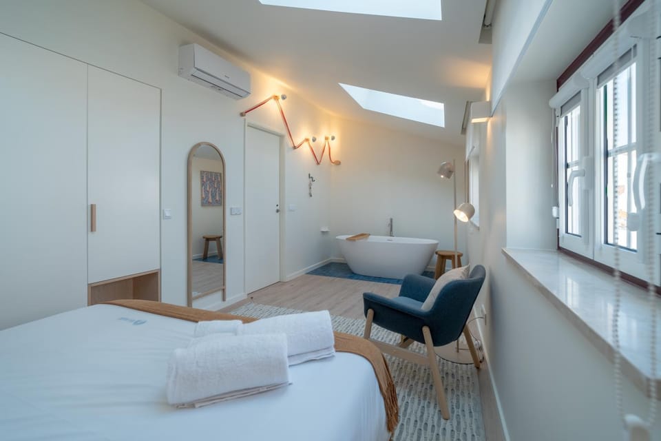 Bedroom, Bath, towels