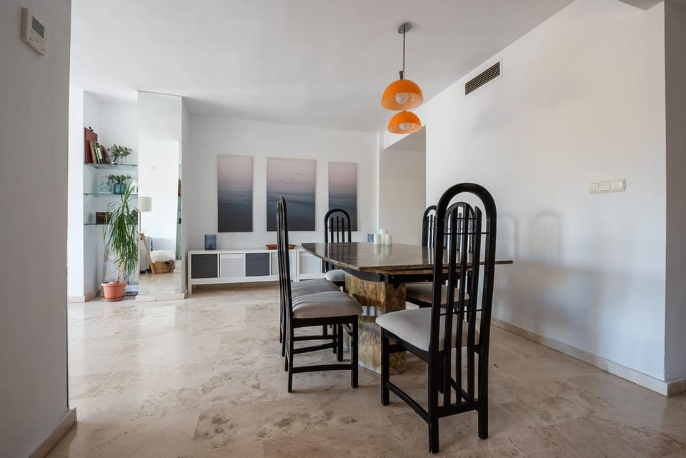 TV and multimedia, Living room, Dining area