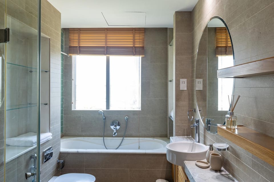 Shower, Toilet, Bathroom, bidet, towels