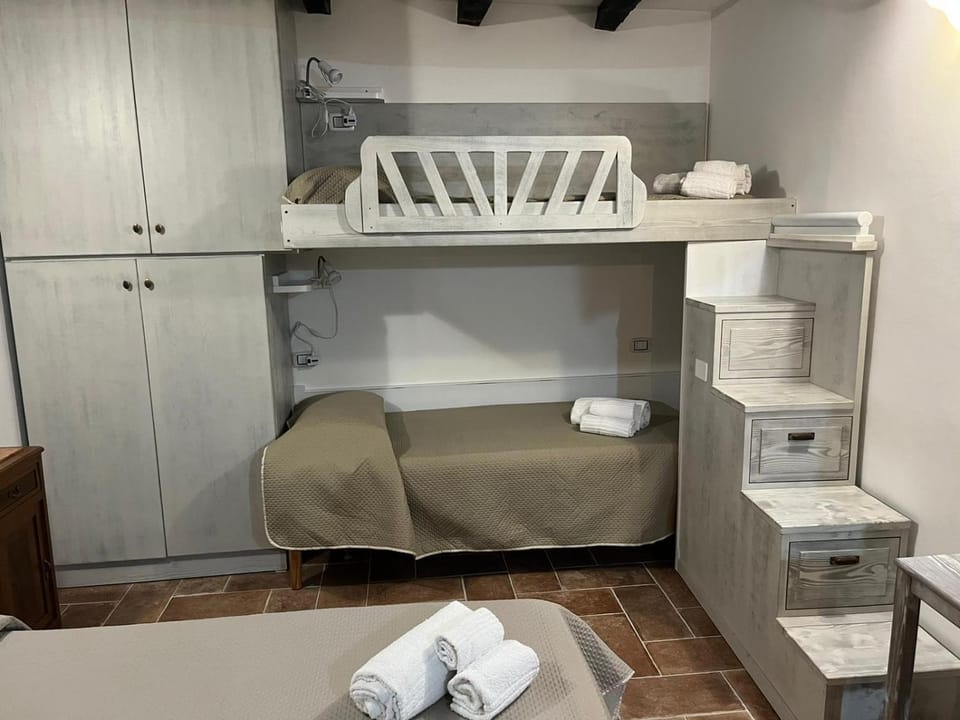 Bed, Photo of the whole room, Bedroom, bunk bed, safe, towels, wardrobe