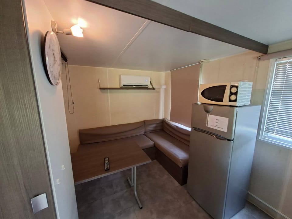 logement entier wifi climatisation stationnement gratuit Country House in Auvergne-Rhône-Alpes