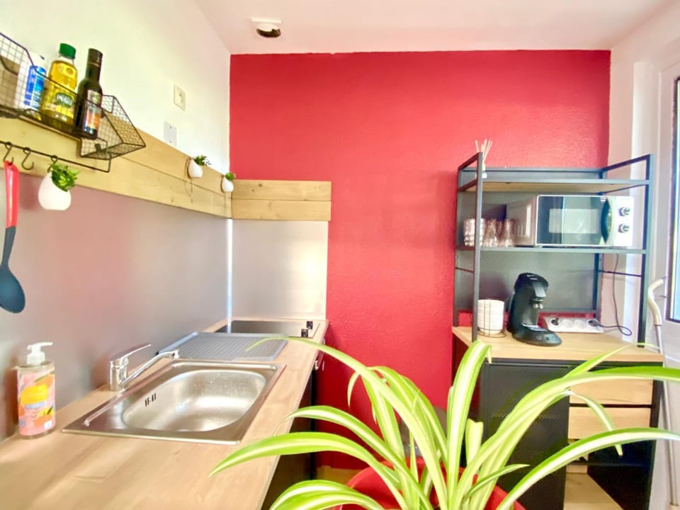 Coffee/tea facilities, Kitchen or kitchenette