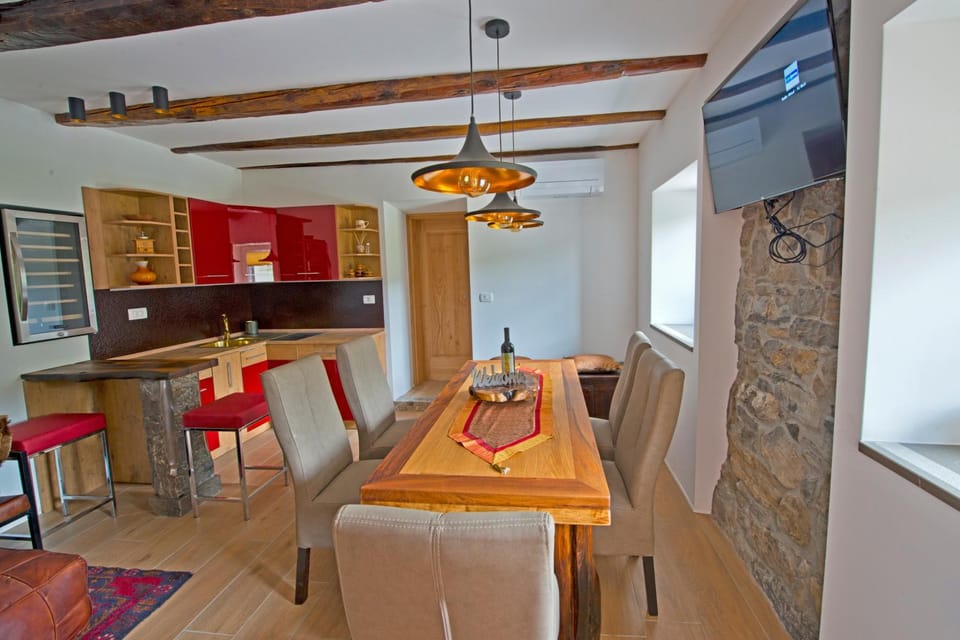 Caissa - an old country lady in a new modern dress Apartment in Friuli-Venezia Giulia