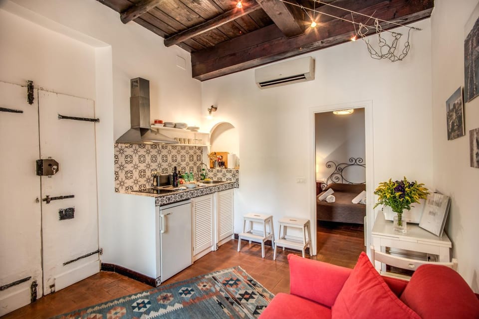 Lovely flat in the heart of Trastevere Apartment in Rome