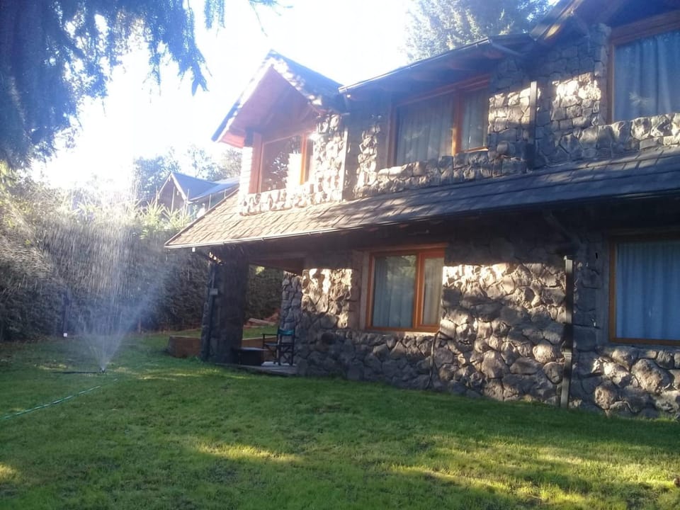 Property building, Day, Summer, Garden