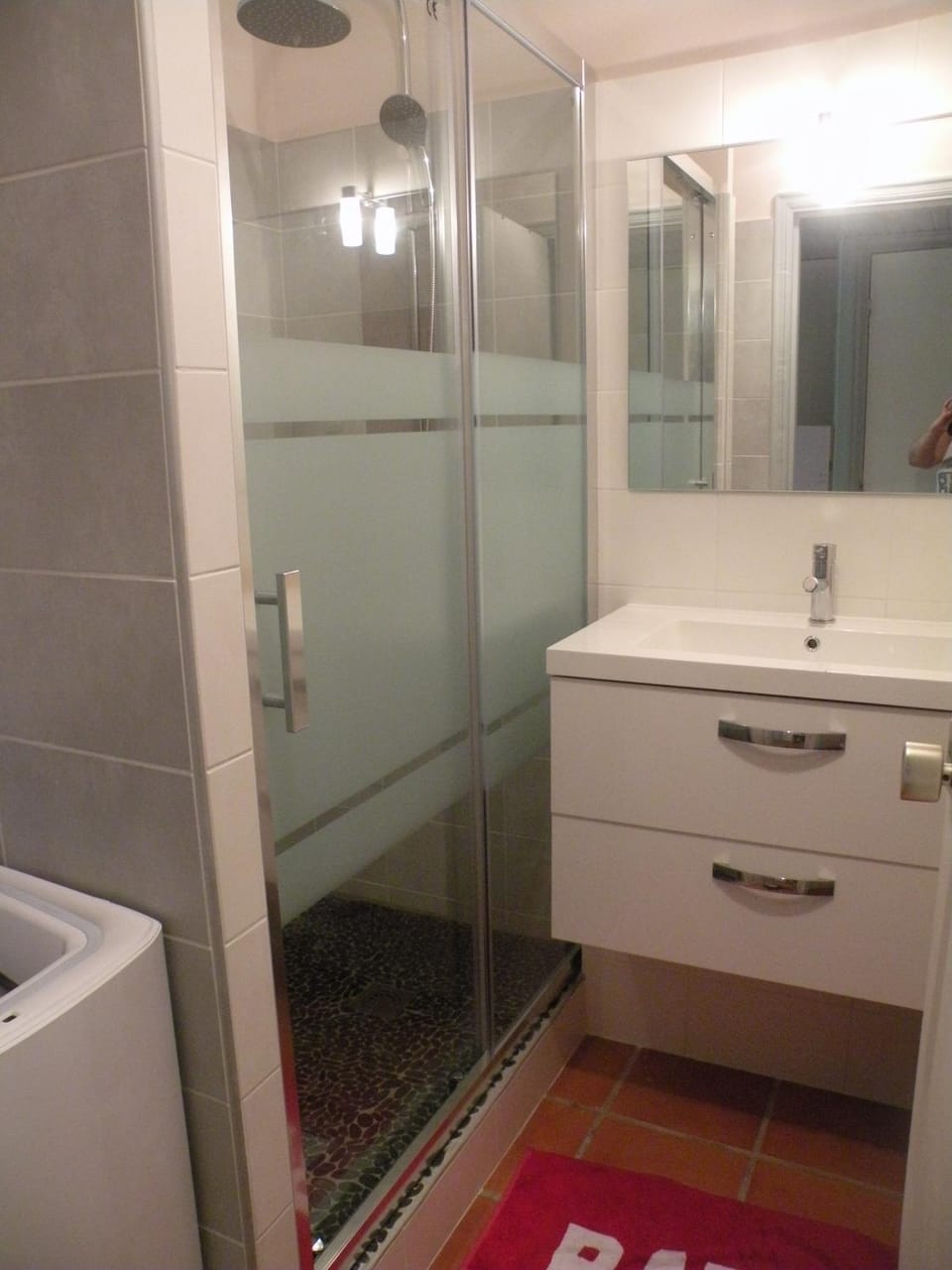 Bathroom, washing machine