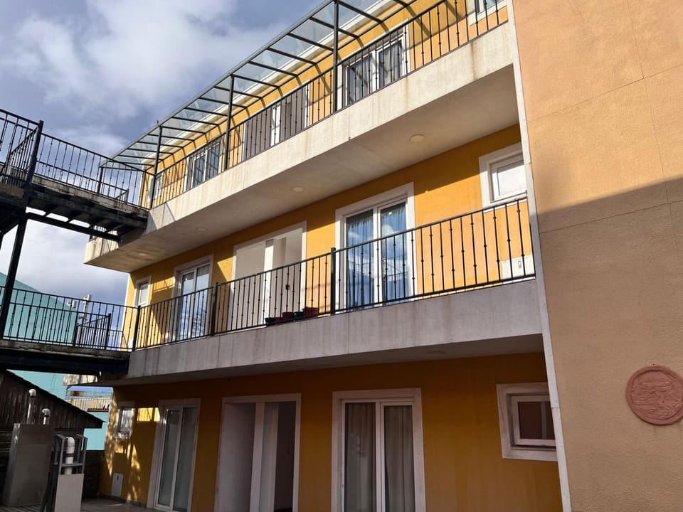 Property building, Day