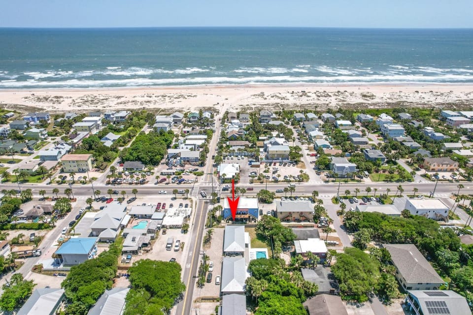Paradise Palms- Tropic Suite- Pool - Steps to Ocean - 10 min to Downtown Apartment in Saint Augustine Beach