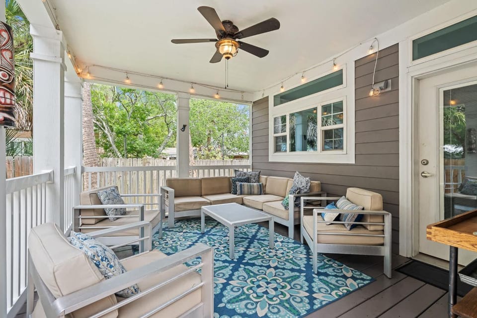 Boatyard Oasis - Modern Charm - Mins to Downtown House in Saint Augustine