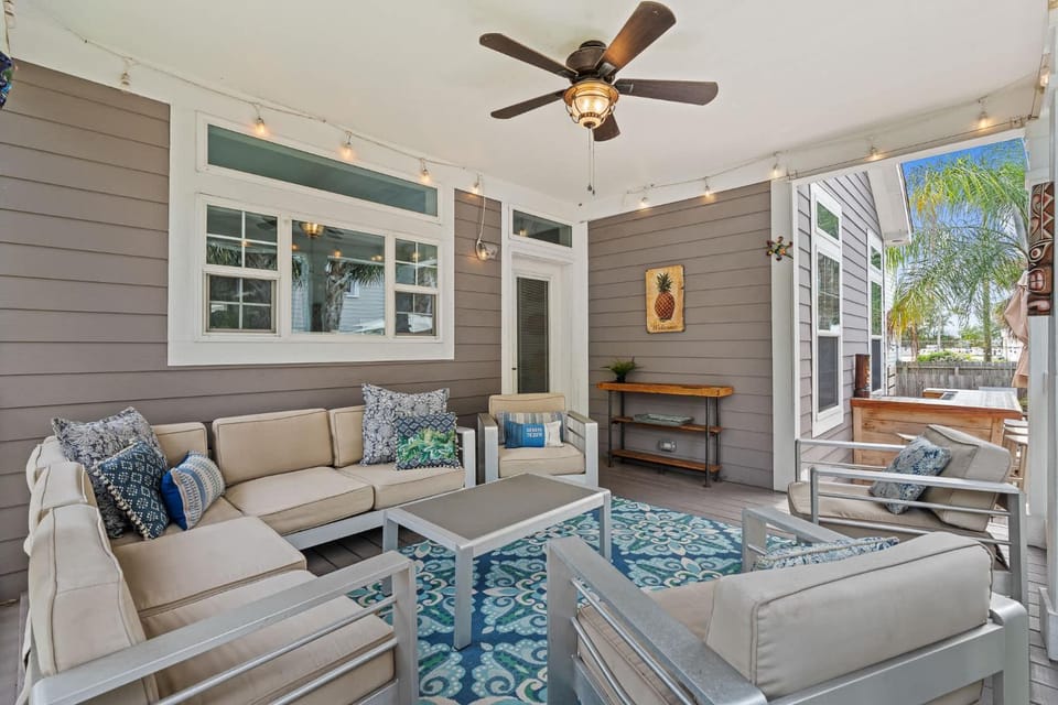 Boatyard Oasis - Modern Charm - Mins to Downtown House in Saint Augustine
