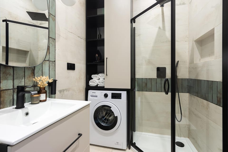 Shower, Bathroom, towels