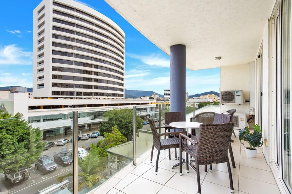 Patio, View (from property/room), Balcony/Terrace