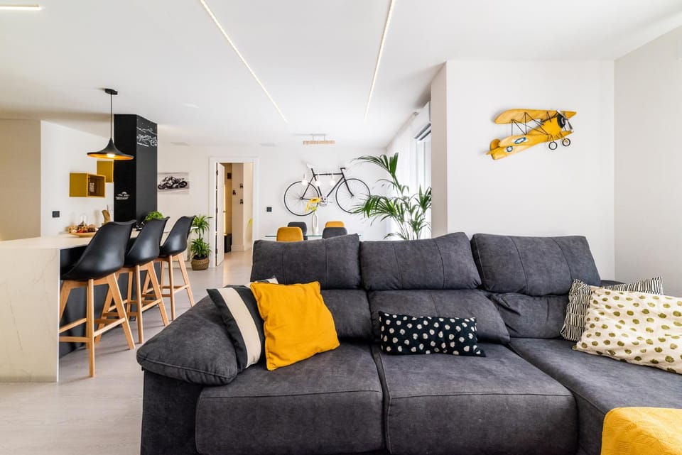 Living room, Seating area