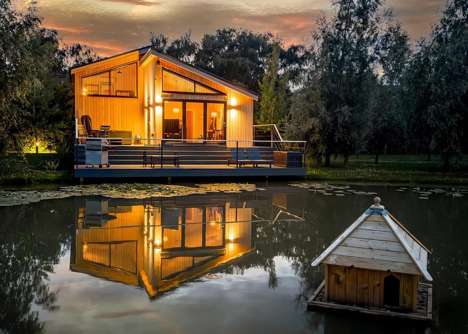 Property building, Lake view