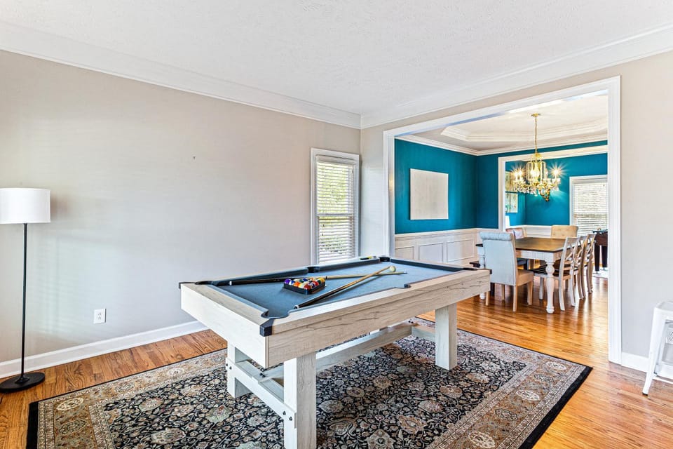 Amazing Home w/ Huge Pool, Game Tables, Movie room, and More! House in Fayetteville