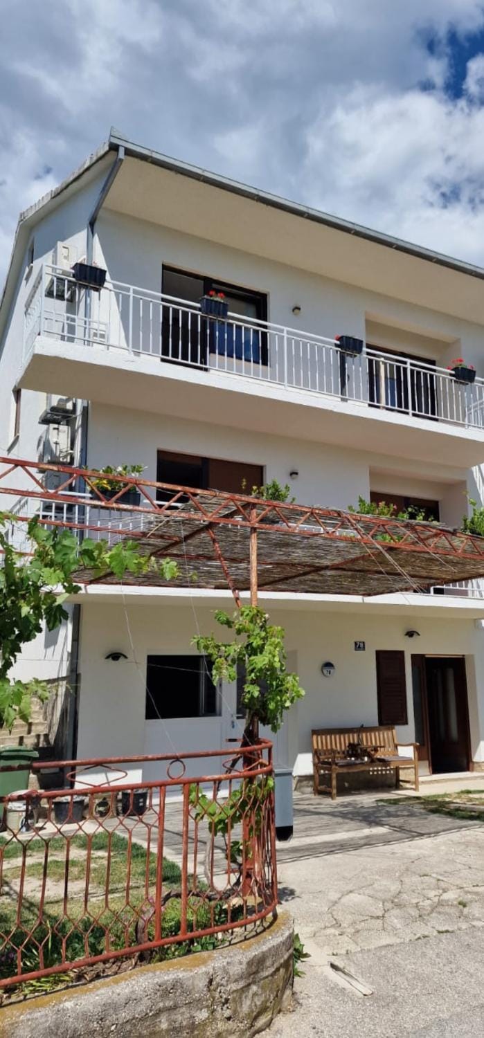 Villa Bravo Apartment in Podstrana