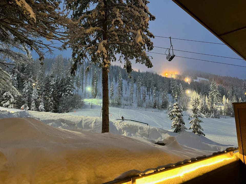 Winter, Skiing