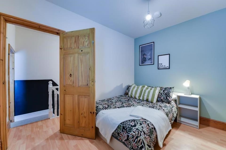 Poppy's Pad - Winchester Road House in Liverpool