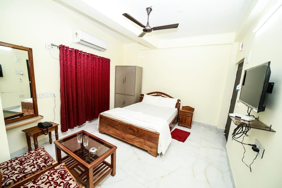Communal lounge/ TV room, Bed, TV and multimedia, Photo of the whole room, Bedroom, fireplace, hair dresser, air conditioner