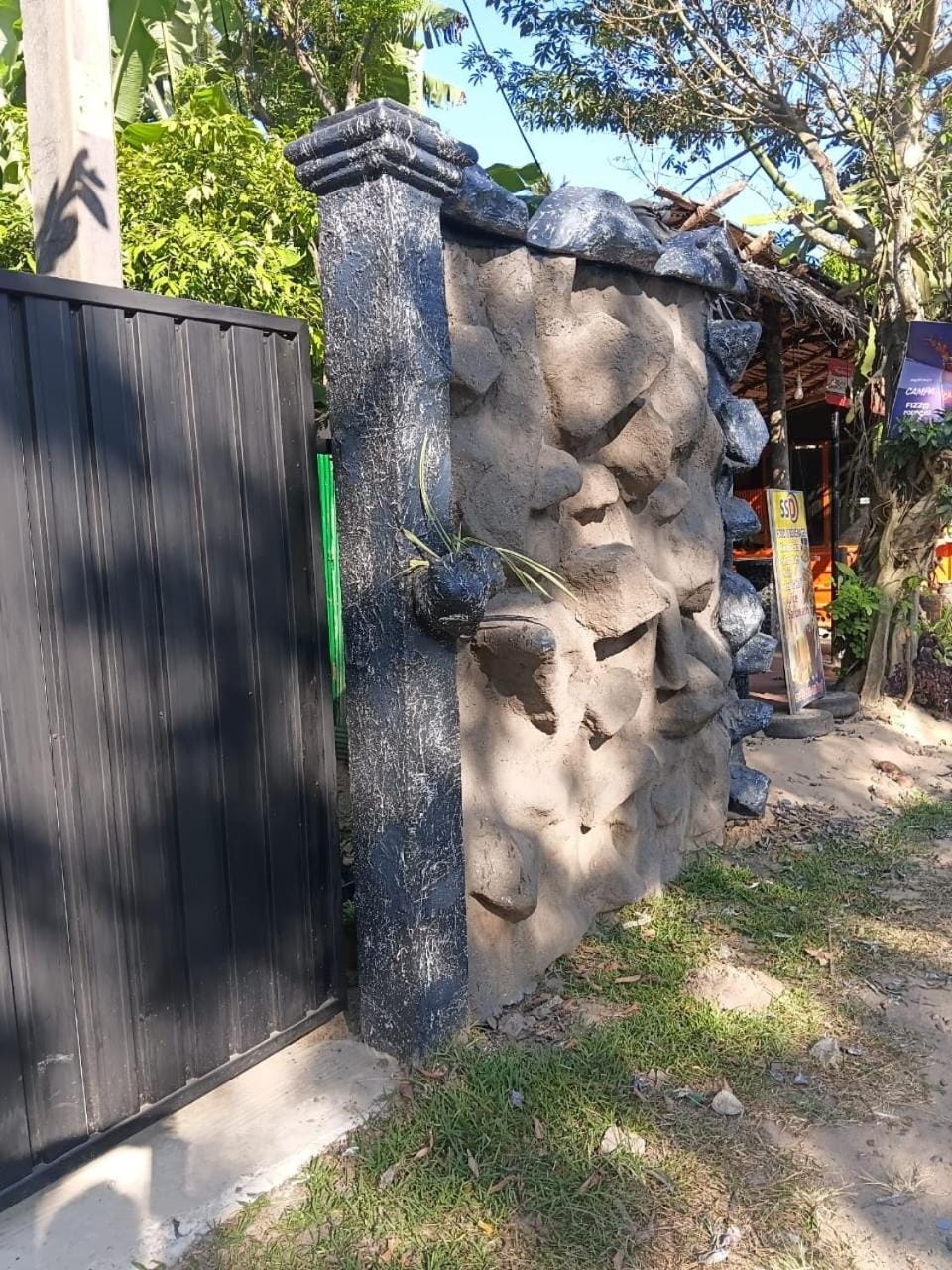 Lotus Beach Bed and Breakfast in Southern Province