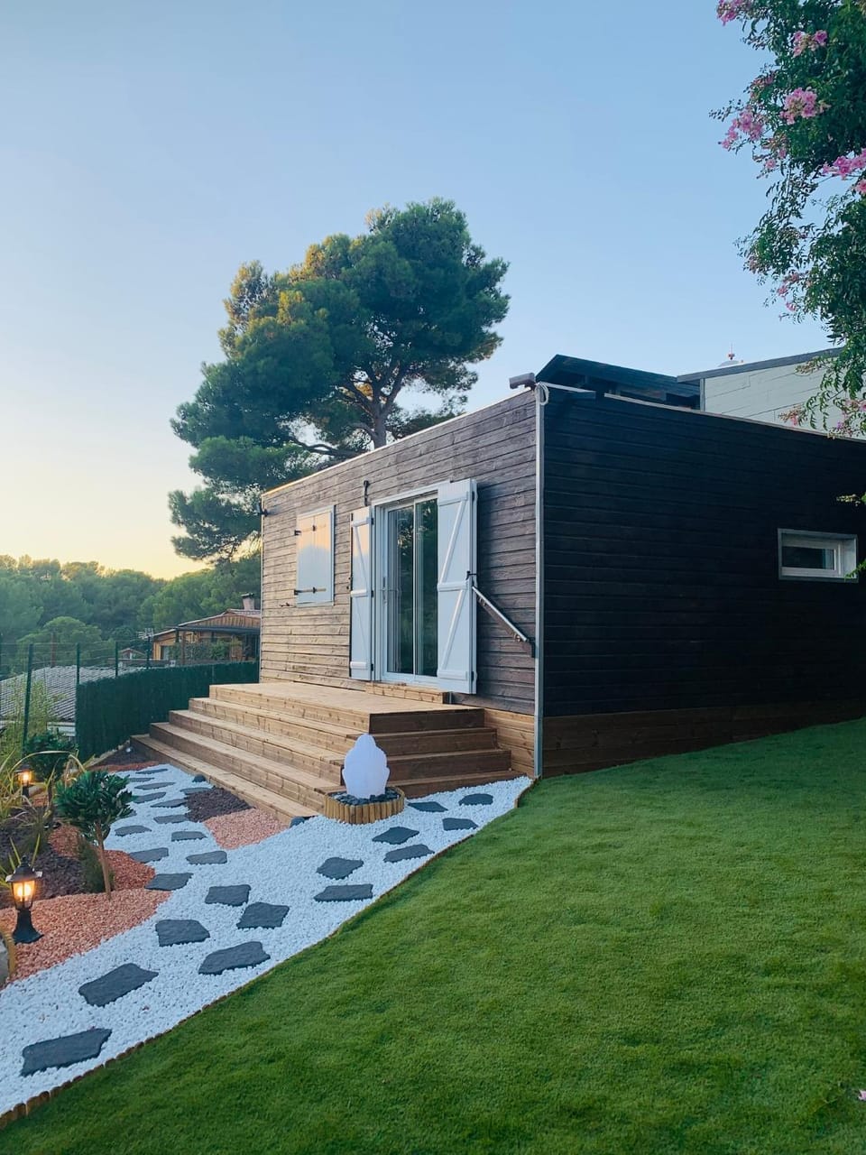 Property building, Facade/entrance, Garden, Mountain view, Sunset