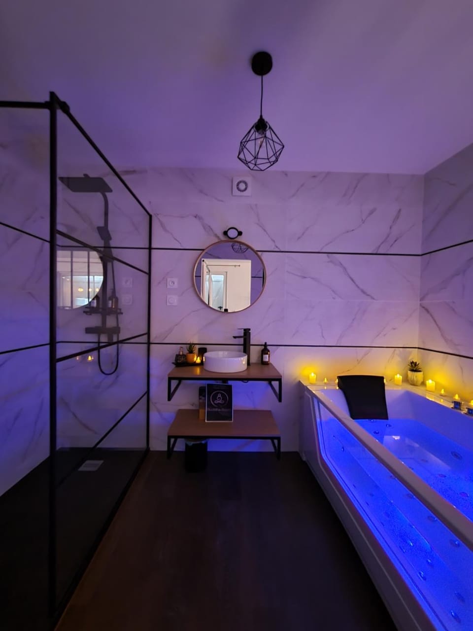 Shower, Hot Tub, Bathroom, Bath