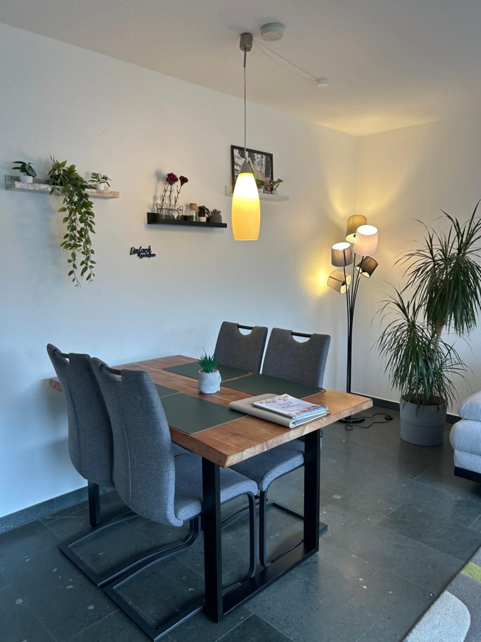 Living room, Dining area
