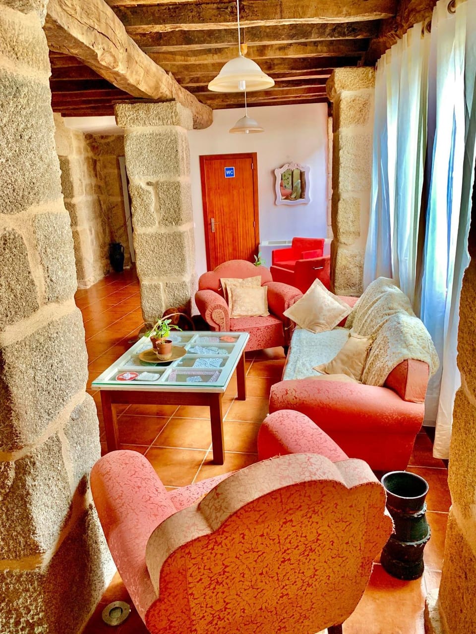 Living room, Seating area