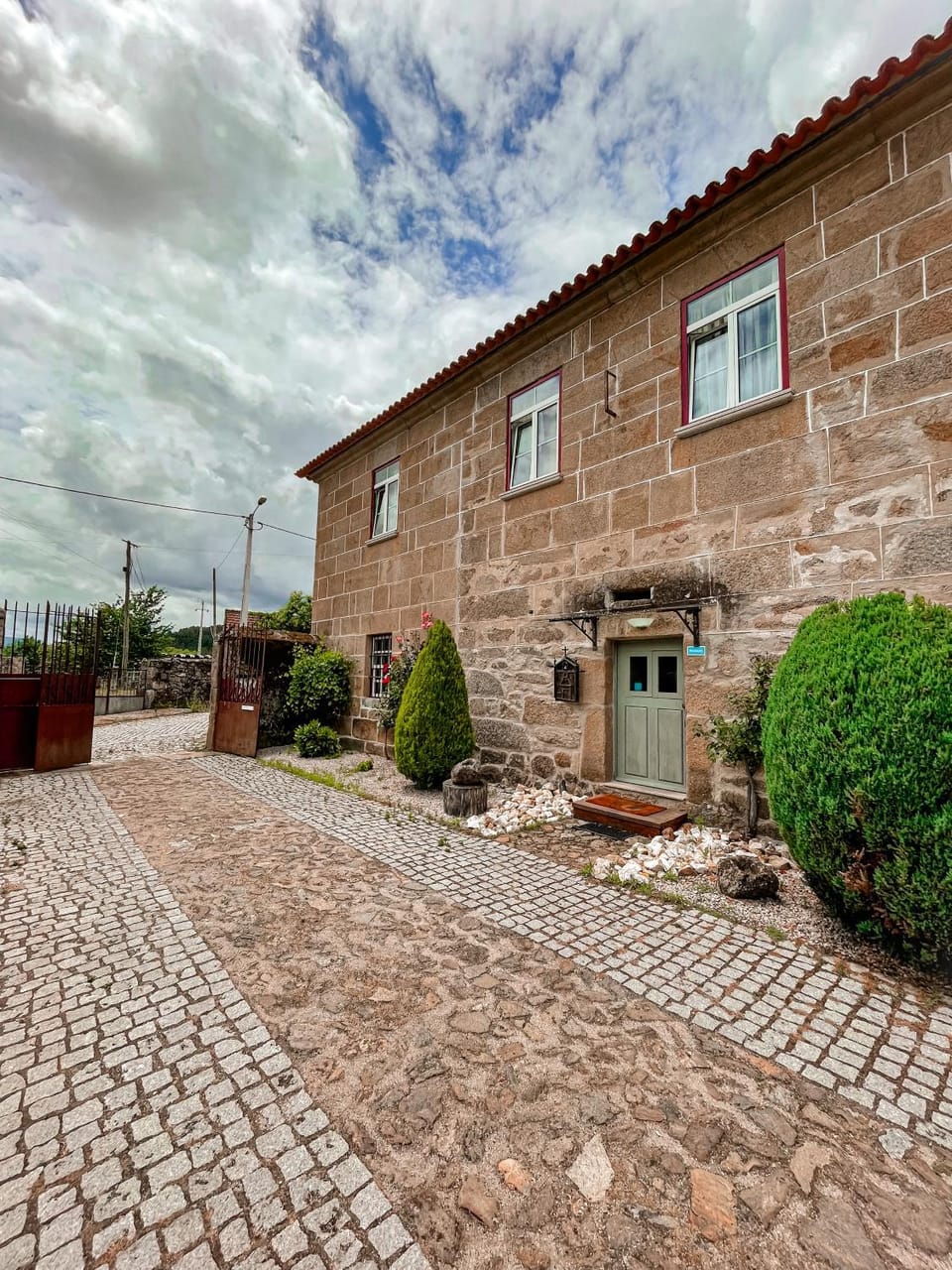 Property building, Facade/entrance, Lobby or reception