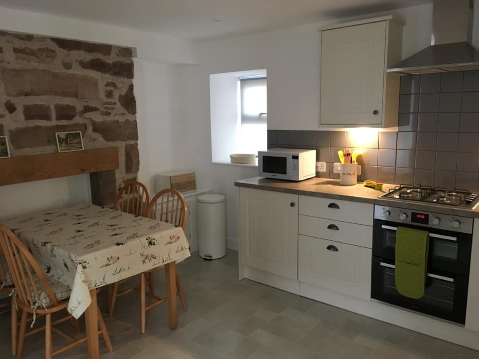 Kings Cottage, Nairn - a charming place to stay House in Nairn