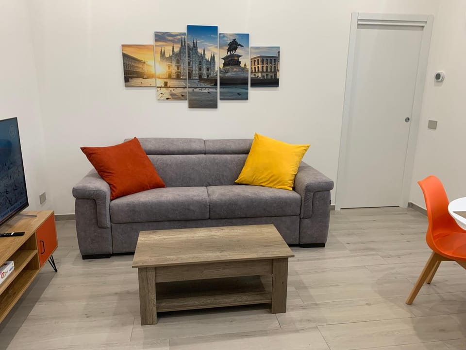 Communal lounge/ TV room, Living room, Seating area