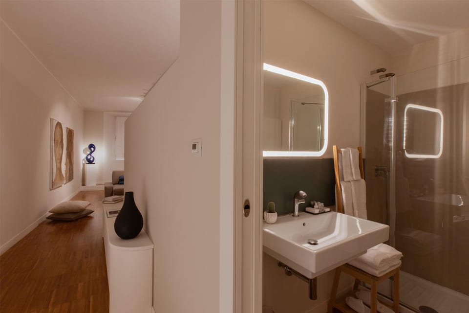 Bathroom, Living room