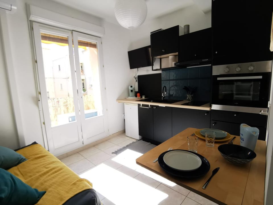 Mèze, charmant petit studio proche port Apartment in Mèze