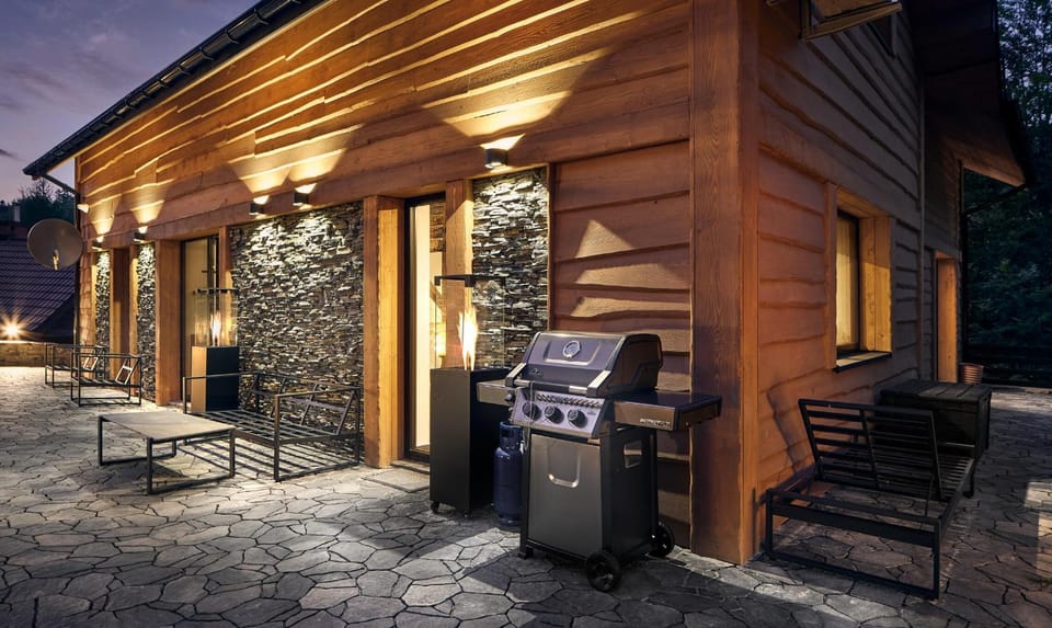 Patio, BBQ facilities