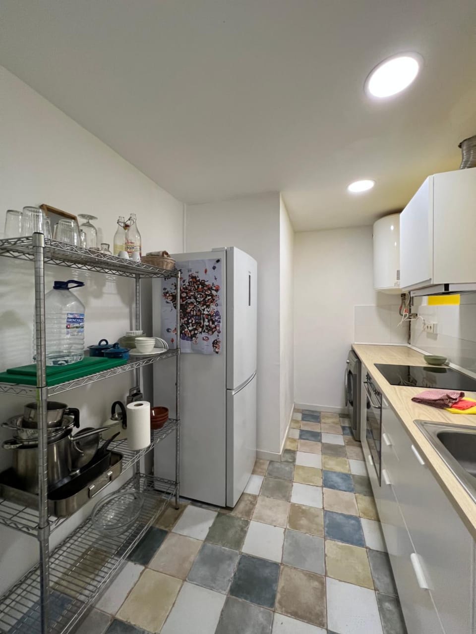 Kitchen or kitchenette, oven, stove, washing machine, kitchen