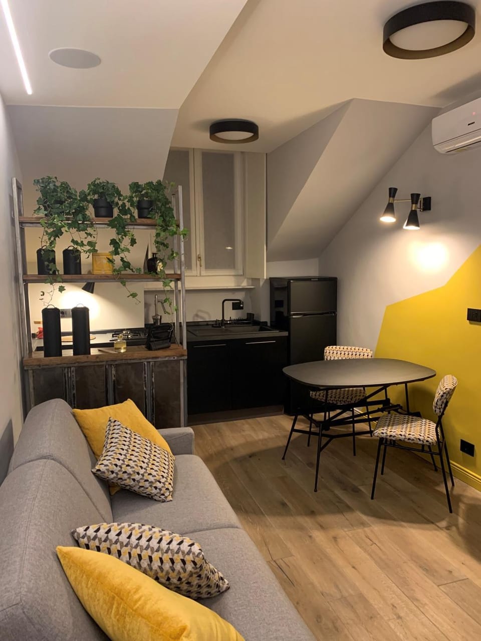 Kitchen or kitchenette, Living room, Dining area, kitchen