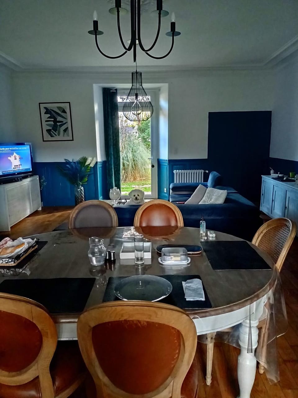 Living room, Dining area