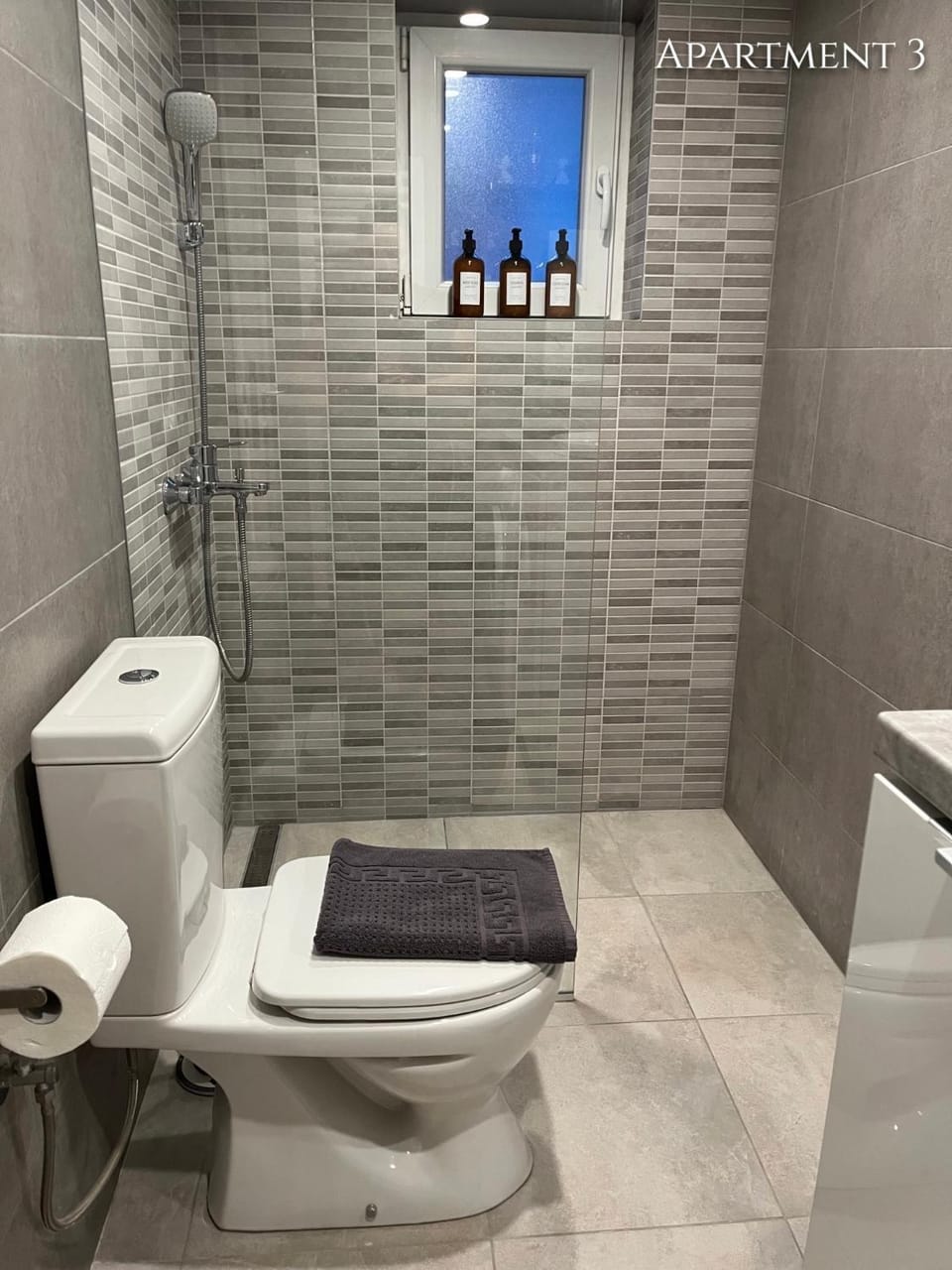 Shower, Bathroom, washing machine