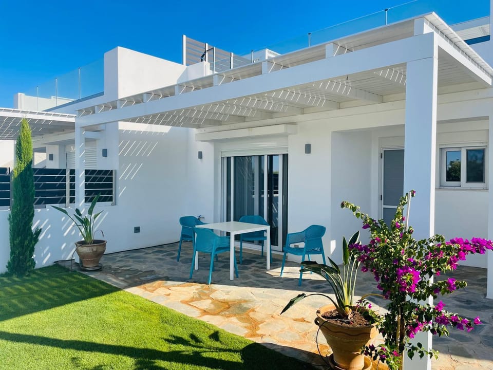 Balcony/Terrace, Garden view
