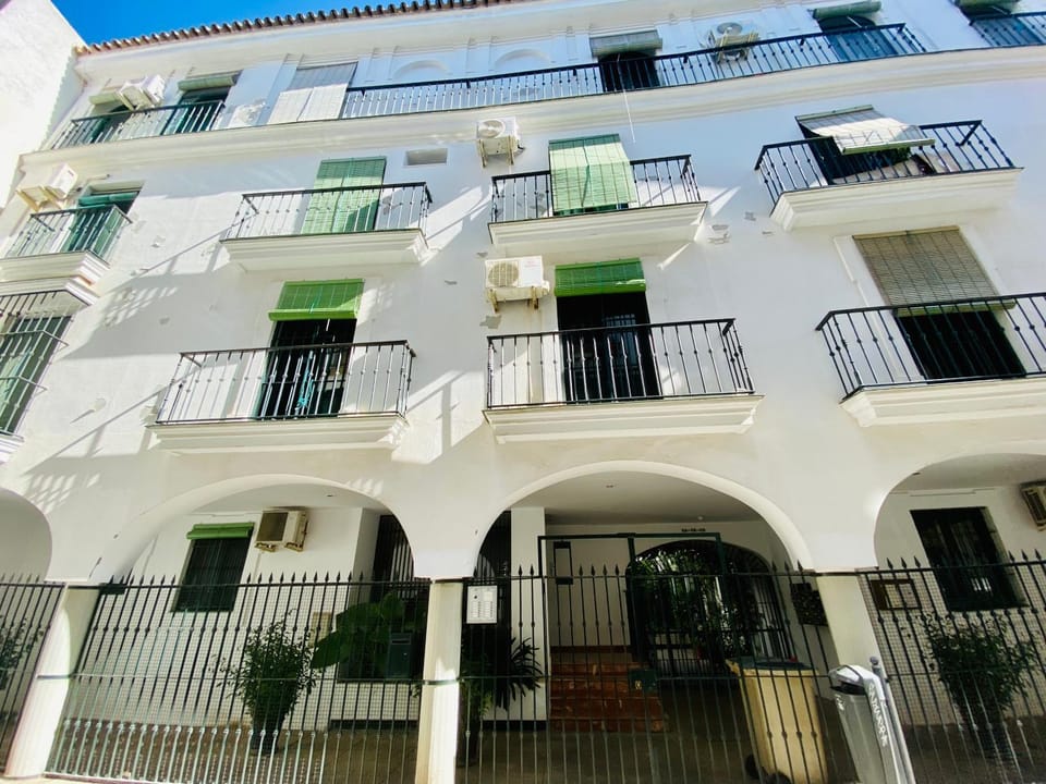 Property building, Balcony/Terrace