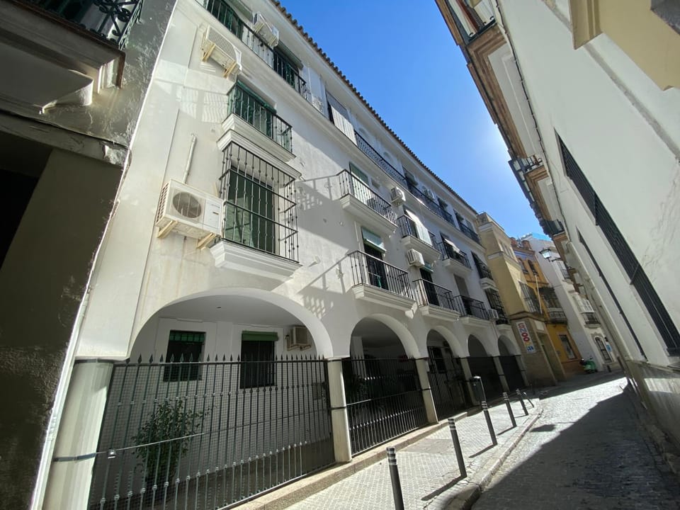 Property building, Street view