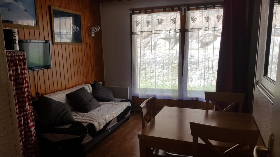 Appartement 4/6 personnes, au pied des pistes Apartment in Provence-Alpes-Côte d'Azur