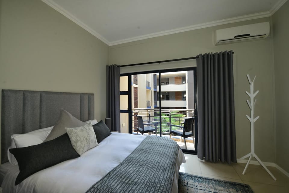 Bedroom, air conditioner