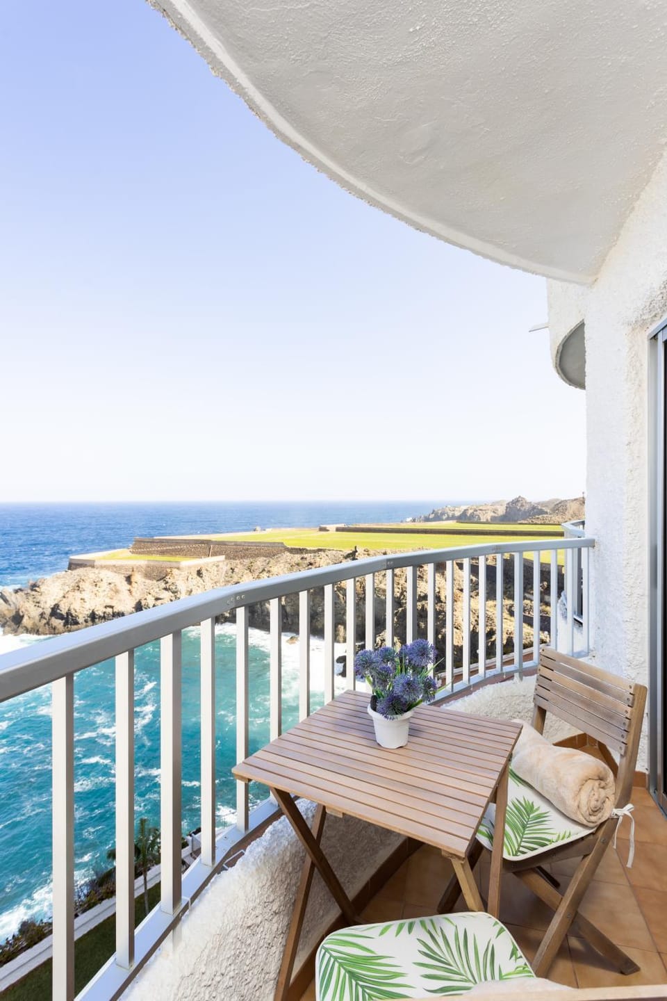 TenoHomes Oceanview Studio with Balcony Apartment in Canary Islands